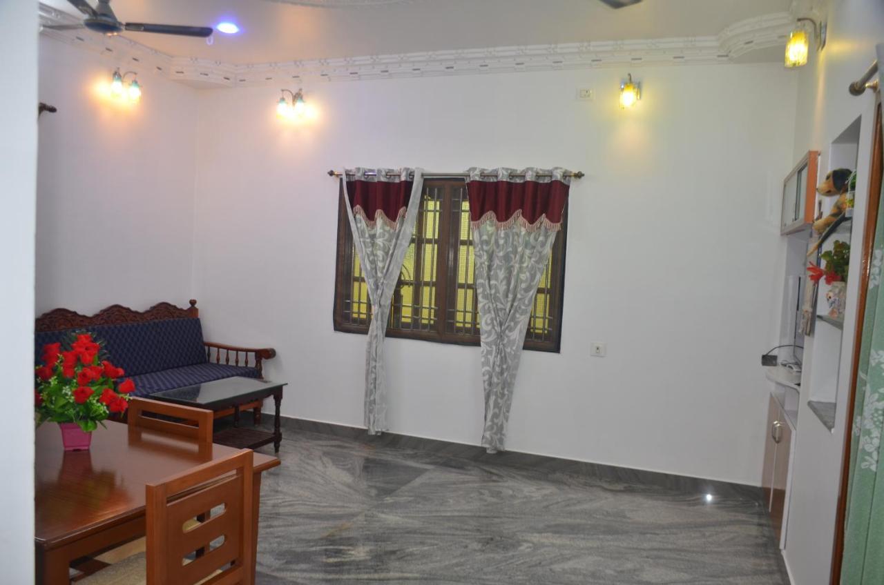 Vasantham Villas Puduccseri Kültér fotó